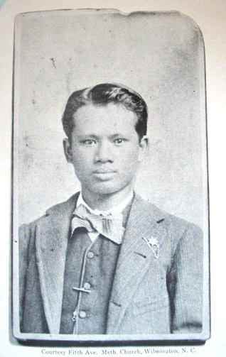 Portrait image of Charles Jones Soong in civilian attire.