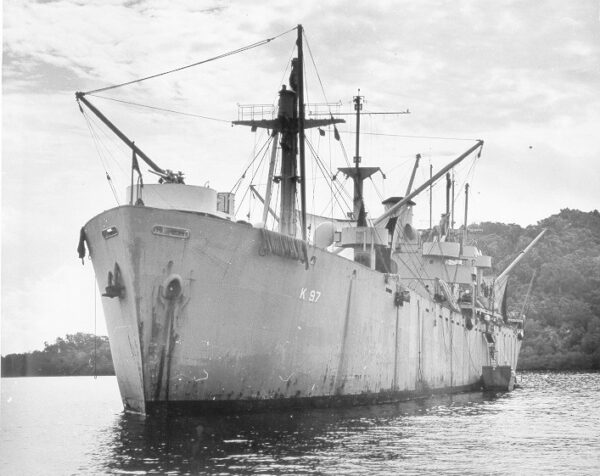 Photo: USS Serpens