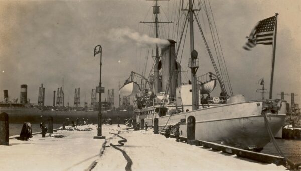 Photo: USCGC Manning at its homeport in Norfolk, VA (Base 8, Berkley, VA) after 1927 snow storm