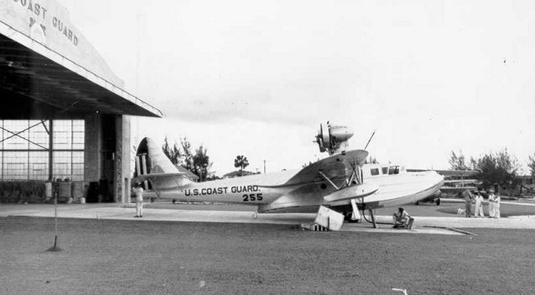 Photo: FLB Arcturus at hangar doors.