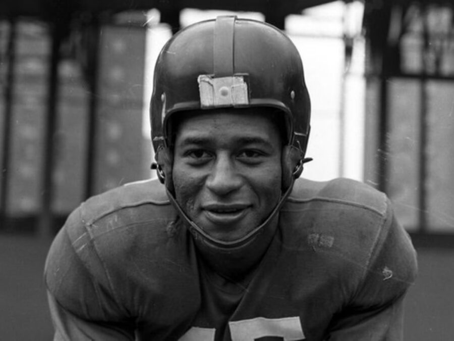 Photo: Emlen Tunnell in helmet and football gear