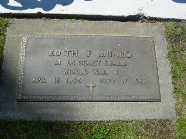Photo: Grave marker displaying the text: Edith F Munro, LT, US Coast guard, World War II, April 16, 1895-November 17, 1983.