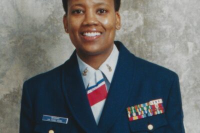 Photo: Portrait of Master Chief Petty Officer Angela McShan