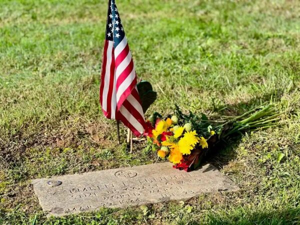 Photo: Gravesite