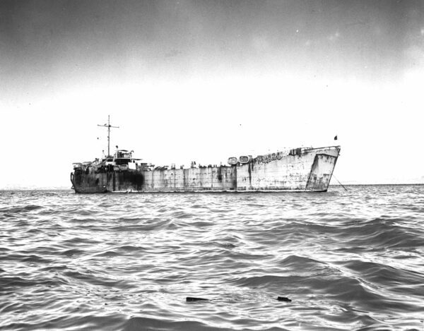 Photo: Starboard view of LST-66