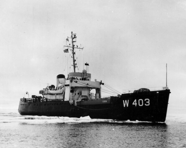 A contemporary photograph of buoy tender, CGC SPAR, underway.