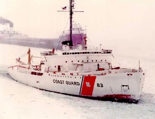 Photo: U.S. Coast Guard Cutter Mackinaw